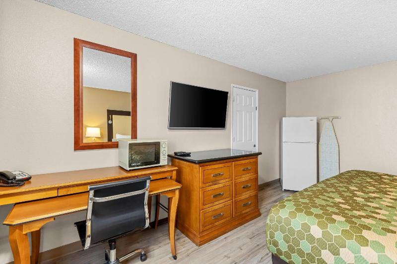 Rodeway Inn & Suites Portland West - Beaverton - image 31