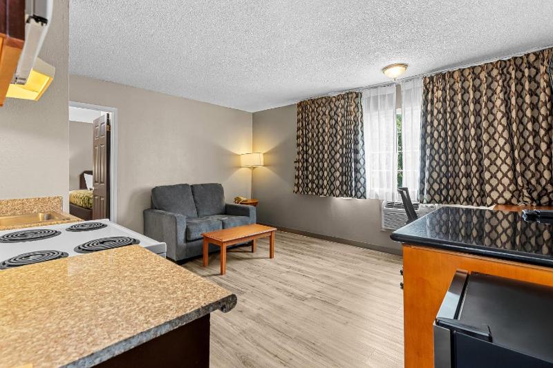 Rodeway Inn & Suites Portland West - Beaverton - image 38