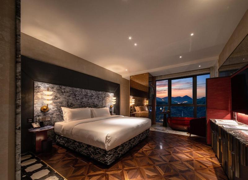 Aranciel 阿岚若 High-Rise River View Hotel -Jiefangbei Area-Hongya Cave - image 10
