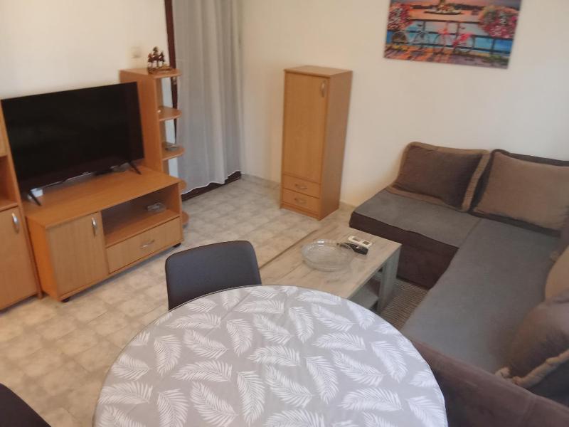 Apartment Bar - Sandra - image 15