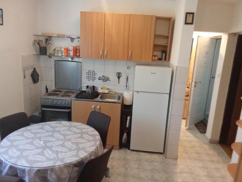 Apartment Bar - Sandra - image 10