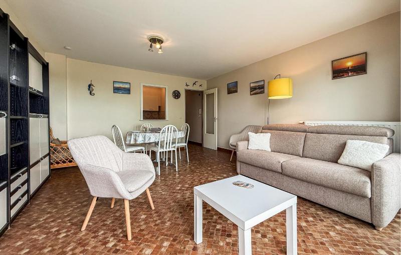Cozy Apartment In Middelkerke - image 13