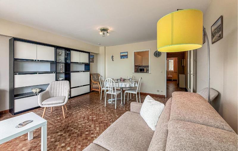 Cozy Apartment In Middelkerke - image 7