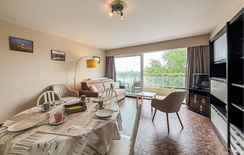 Cozy Apartment In Middelkerke - image 11