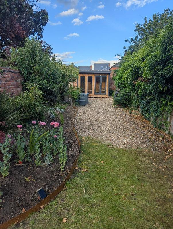 Beautifully Furnished House Summer House - image 9