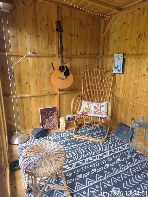 Beautifully Furnished House Summer House - image 21