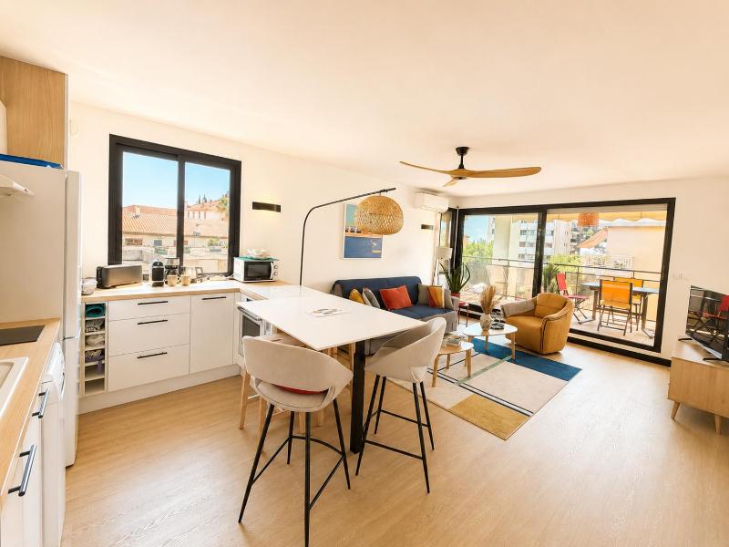 Home Riviera - One-Bedroom Apartment Near Beach - image 12