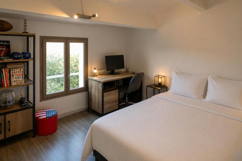 House for 11 people with a pool in La Rochelle - image 4