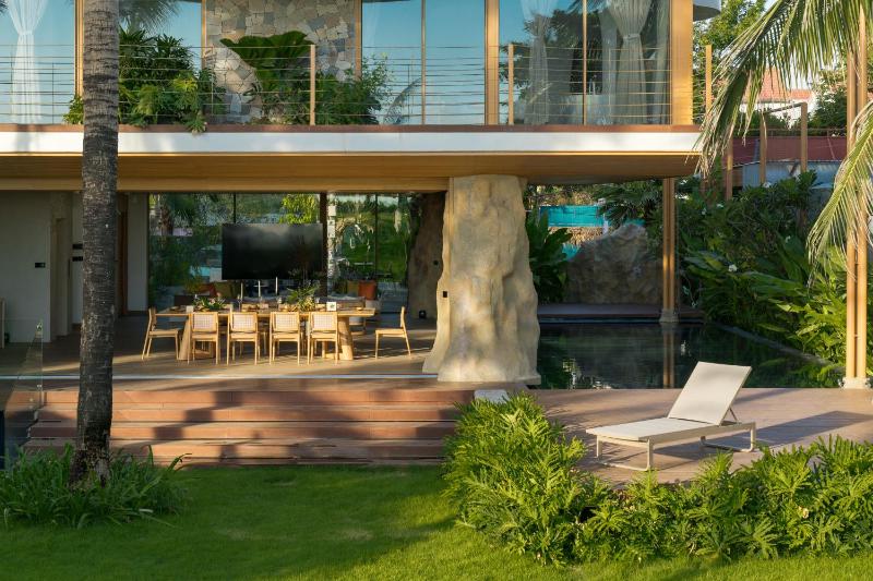 The TH Hoi An Beachfront Villa - image 4