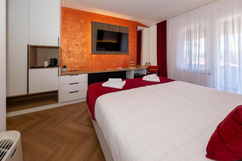 Sto Rija - image 25