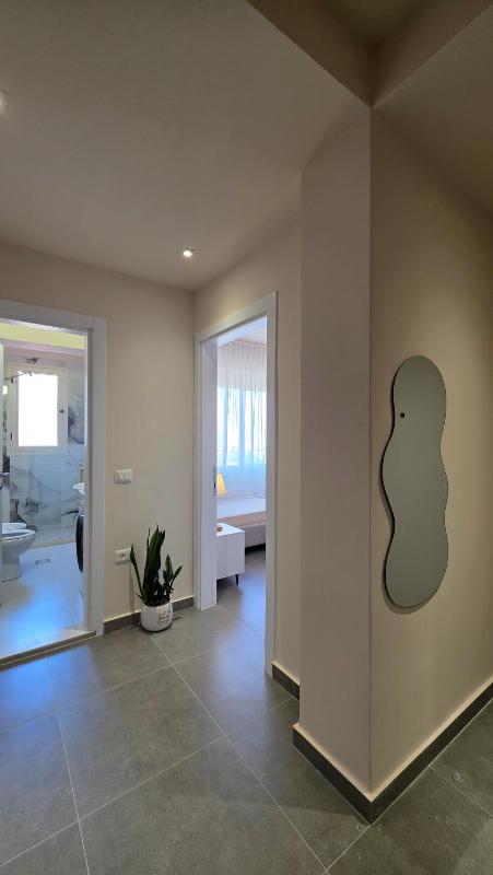 Troy's Seaview Apartment - image 14