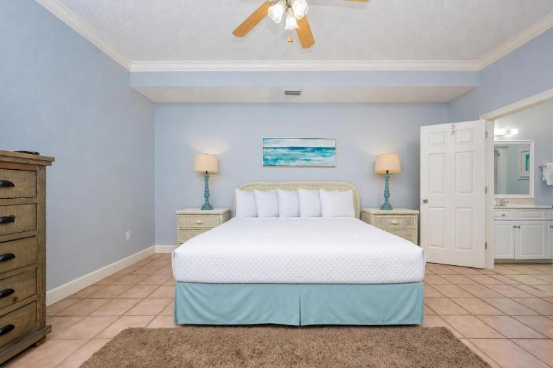 Phoenix on the Bay 1122 condo - image 44