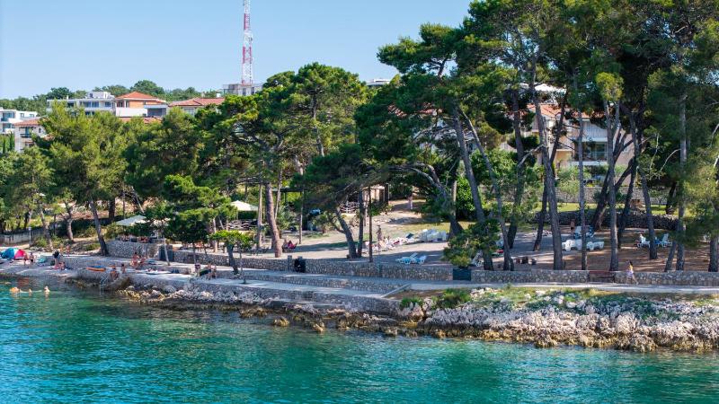 Mare & Mons Seafront Apartments - image 17