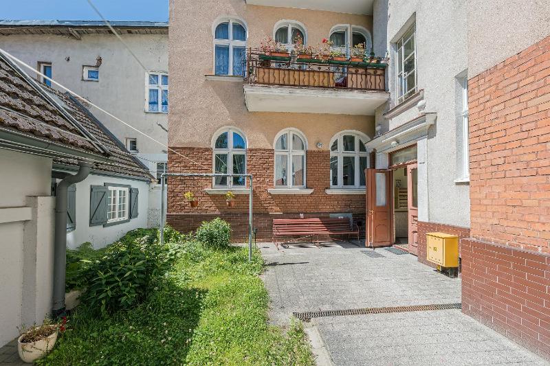 Parkowa Kamienica with Balcony - image 12