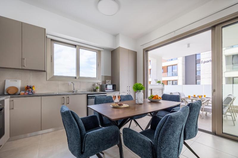 Mulberry Court Premium Apartments - image 14