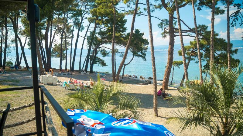 Mare & Mons Seafront Apartments - image 37