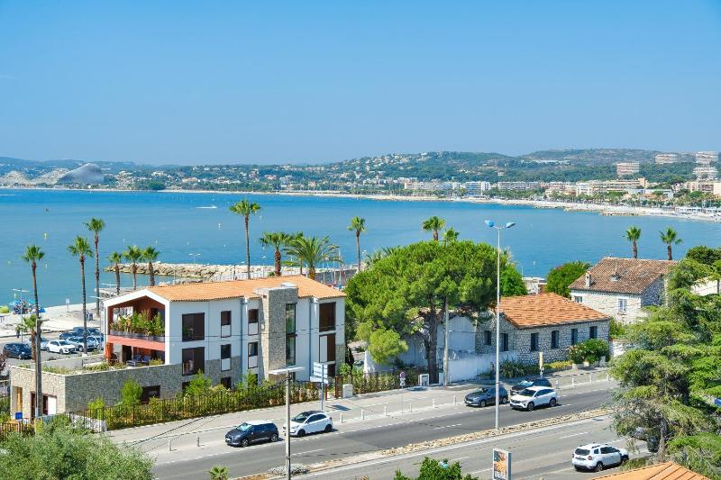 T3 face à la mer-vue d’exception - image 17