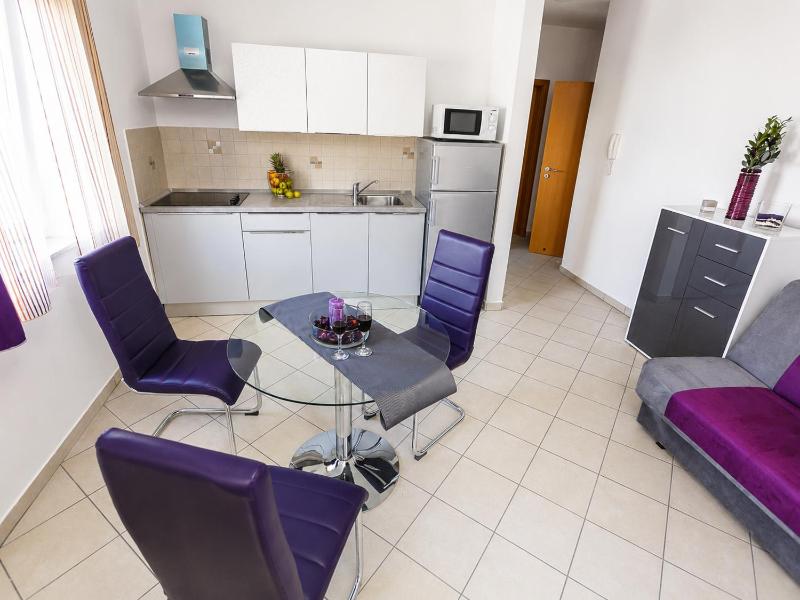 Mare & Mons Seafront Apartments - image 50