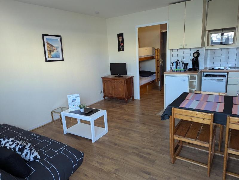 Studio en RDC centre-ville Cigales de mer - image 8