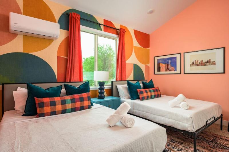 8 Bedrooms 2 Rooftops 2 Game Rooms 2 Hot Tubs - image 47