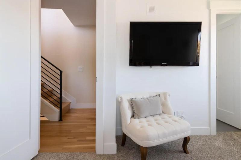 NEW BUILD Pet Friendly I Highlands I RiNo I Dwntwn - image 7