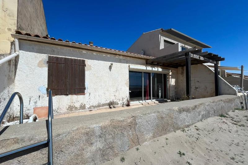 House in front of the sea and nature of Fleury - image 8