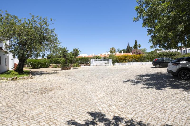 Casal das Alfarrobeiras by Hdproperties - image 15