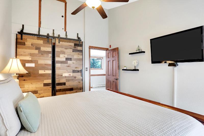 Promontory 18 - image 30