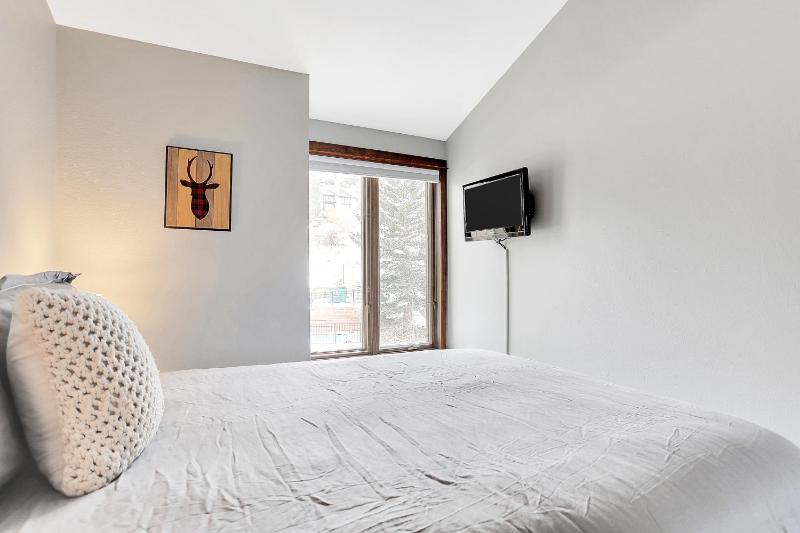 Promontory 18 - image 39