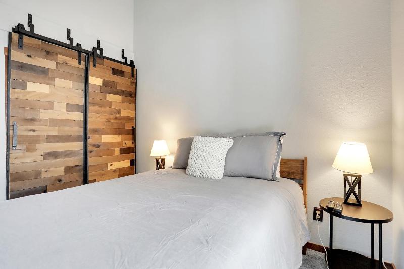 Promontory 18 - image 31