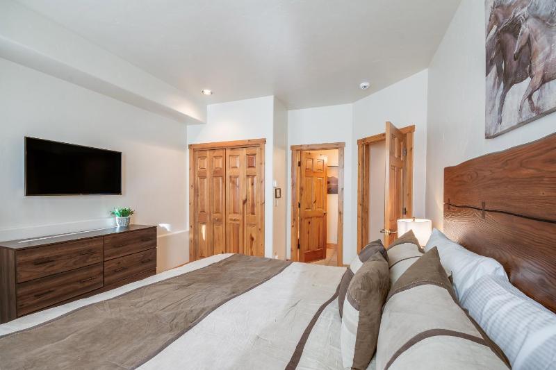 Waterstone Townhome 23 - image 7