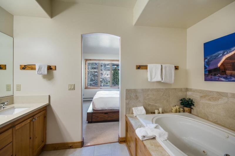 Waterstone Townhome 23 - image 12