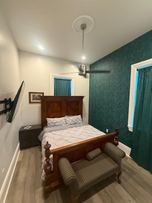 Blue Crawfish Boutique Hotel & Pool Bar - image 5