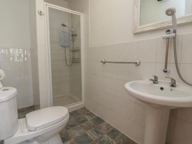 Luxury Winter Gardens Apartment 2 - image 15