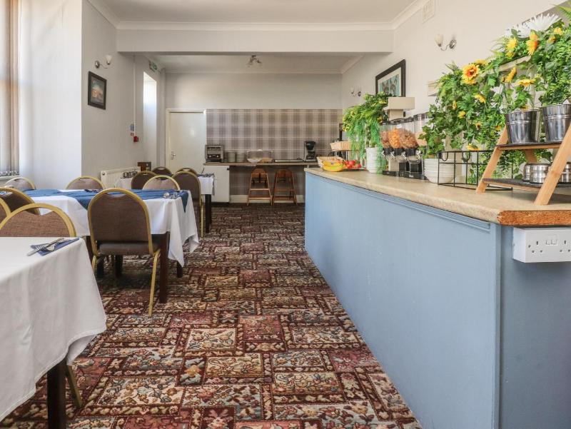 Luxury Winter Gardens Apartment 2 - image 20