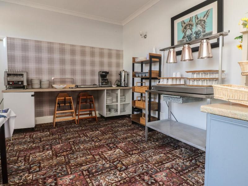 Luxury Winter Gardens Apartment 2 - image 26