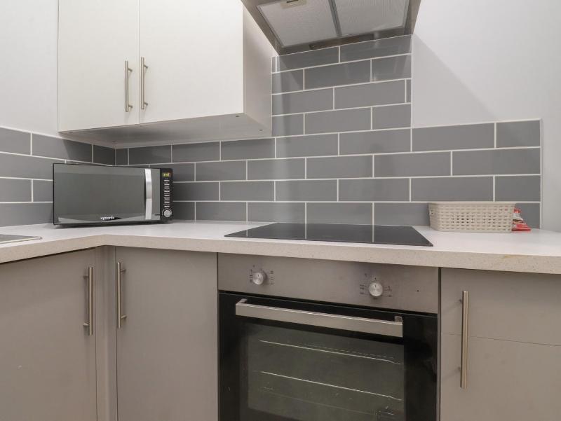 Luxury Winter Gardens Apartment 1 - image 11