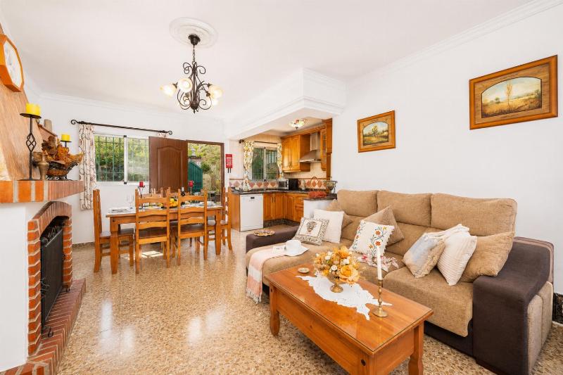 Villa Alvarez - image 10