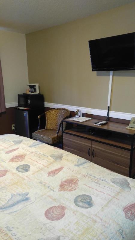 Deluxe King Room image 3