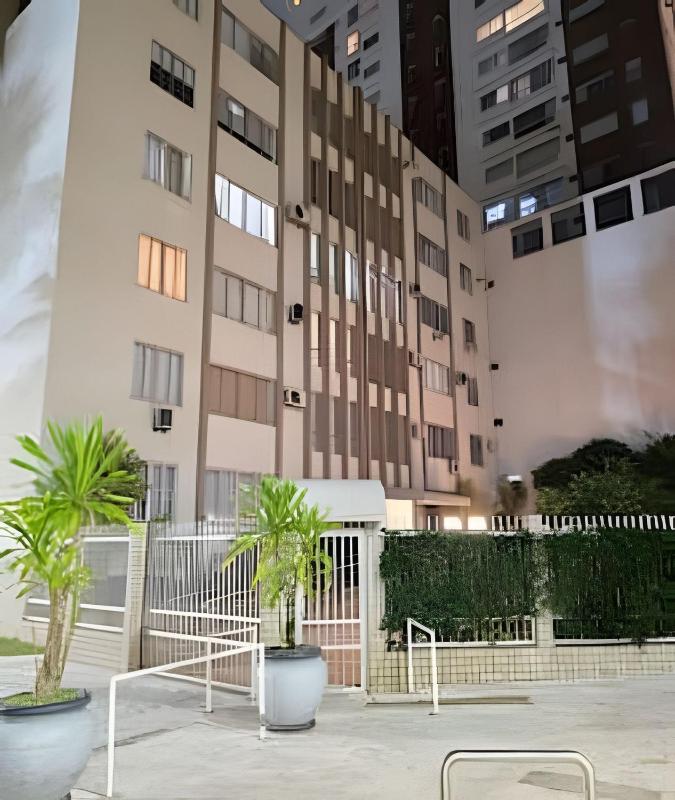 Moderno & Central: 70m do Mar + Garagem Privativa - image 27