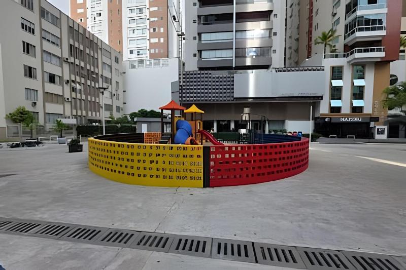 Moderno & Central: 70m do Mar + Garagem Privativa - image 24