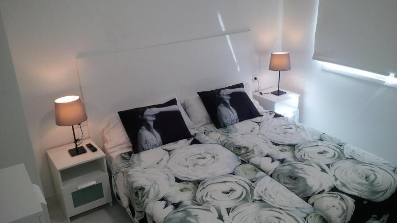 1-bedroom New beach apartment - image 37