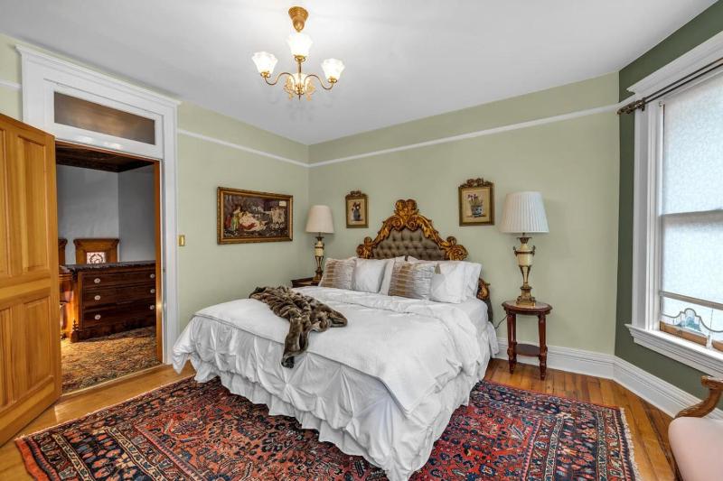 Historic Cap Hill Gem Prime Location I Walkable - image 10