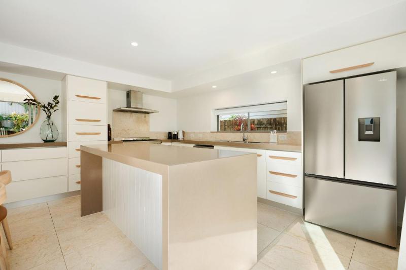 9 Depper Street - Large Residence Entire 6 Bed House - image 6