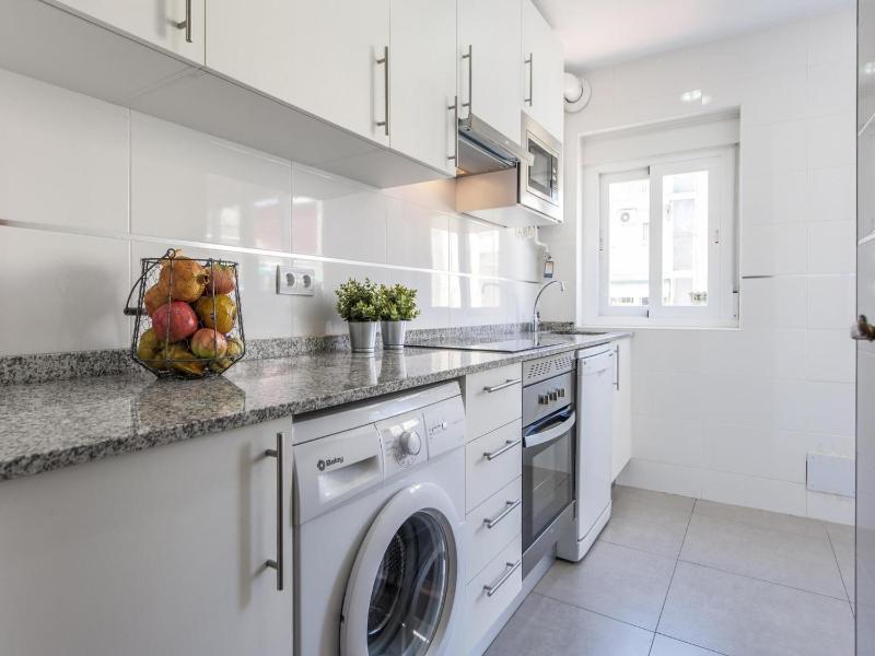 Flat near Las Ventas District - image 13