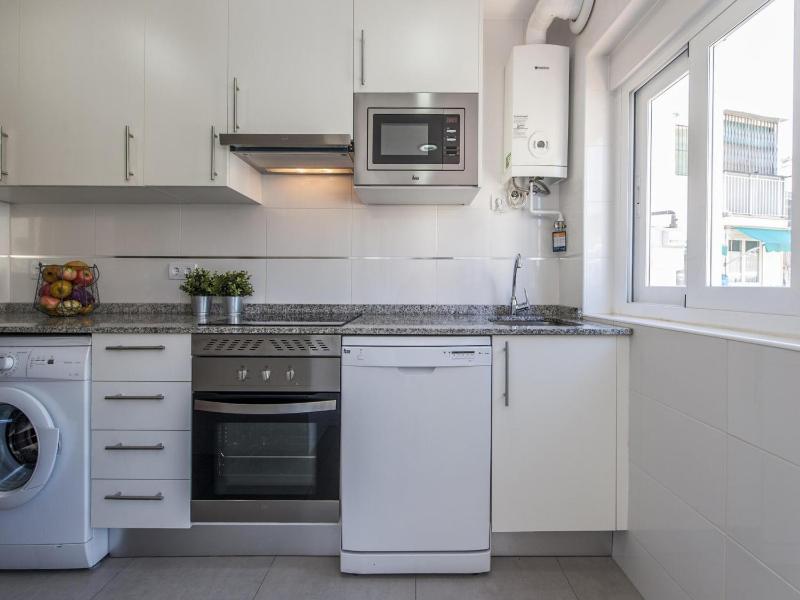 Flat near Las Ventas District - image 10