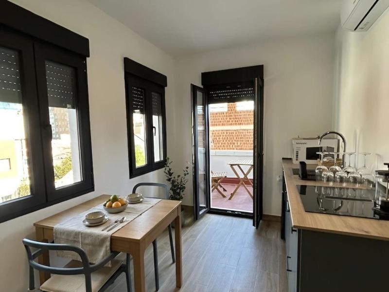 Flat near Metro Madrid - image 13