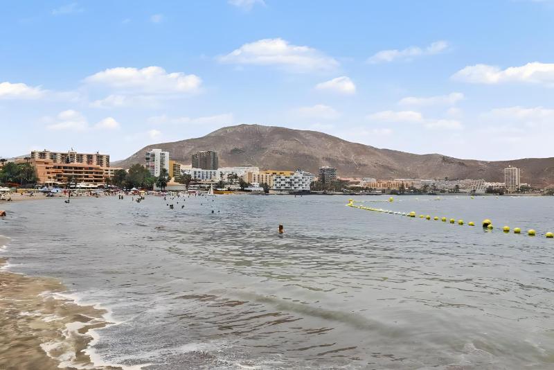 2-bedroom Exclusive Los Cristianos - image 30