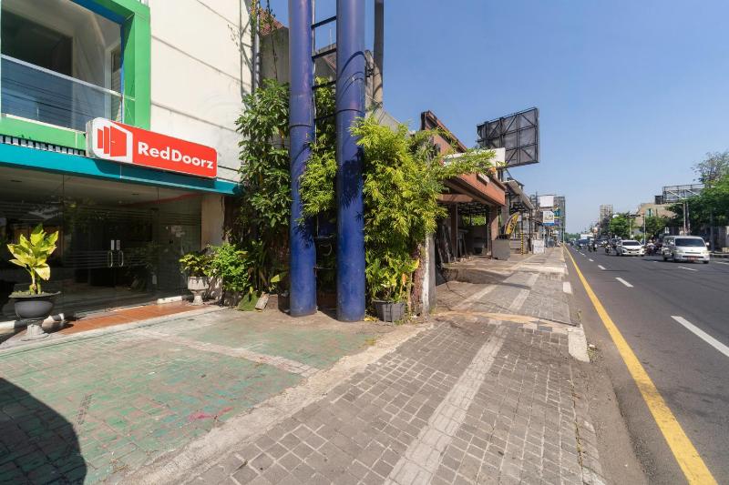 RedDoorz at Wisma Thamrin Suncity Mall Sidoarjo - image 5