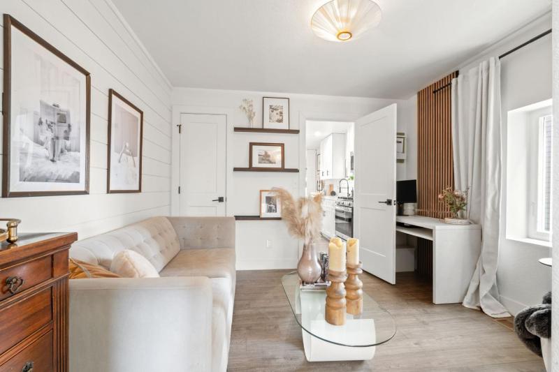 West Denver Radiance I Light & Bright 3BR retreat - image 11